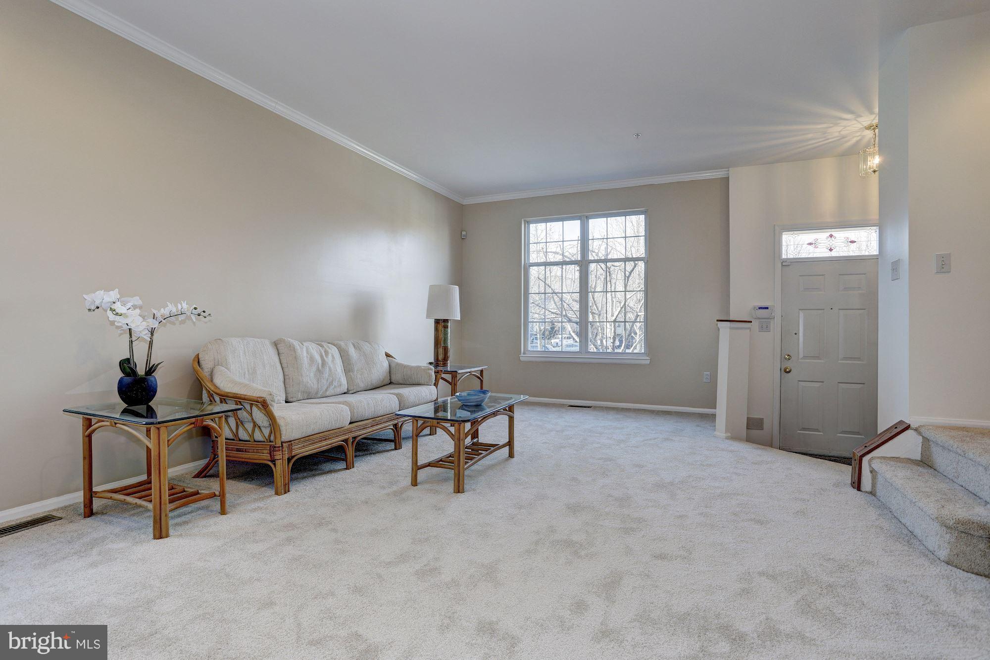 6373 Wind Rider Way Columbia, MD 21045 - Photo 4 of 27 Living Room