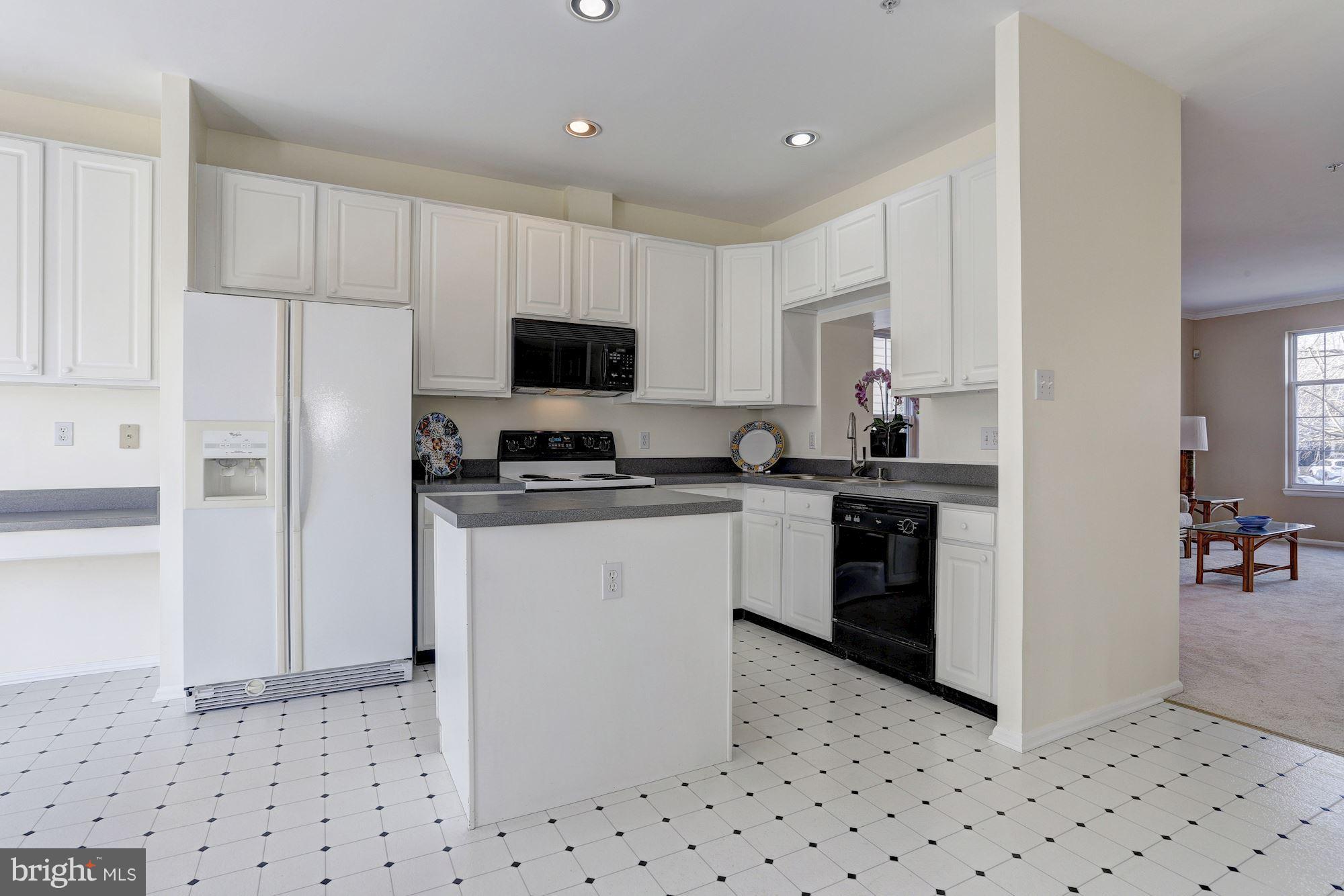 6373 Wind Rider Way Columbia, MD 21045 - Photo 7 of 27 Kitchen
