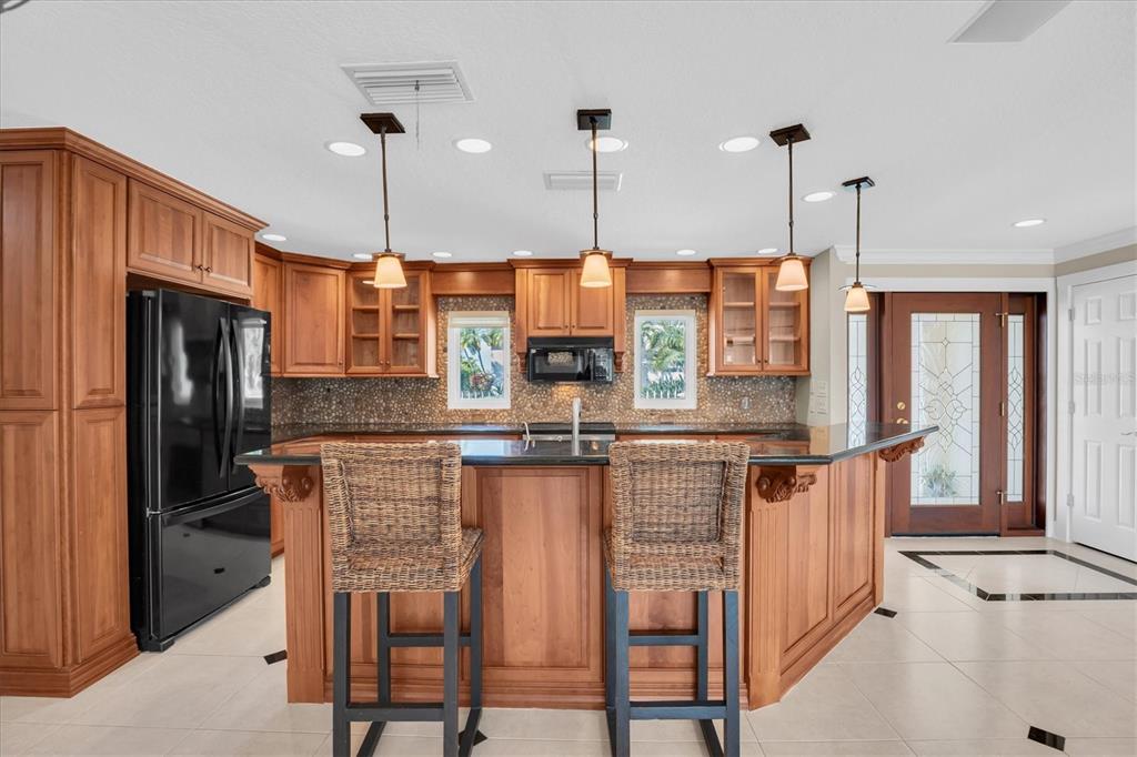 309 Buttonwood Lane Largo, FL 33770 - Photo 11 of 48