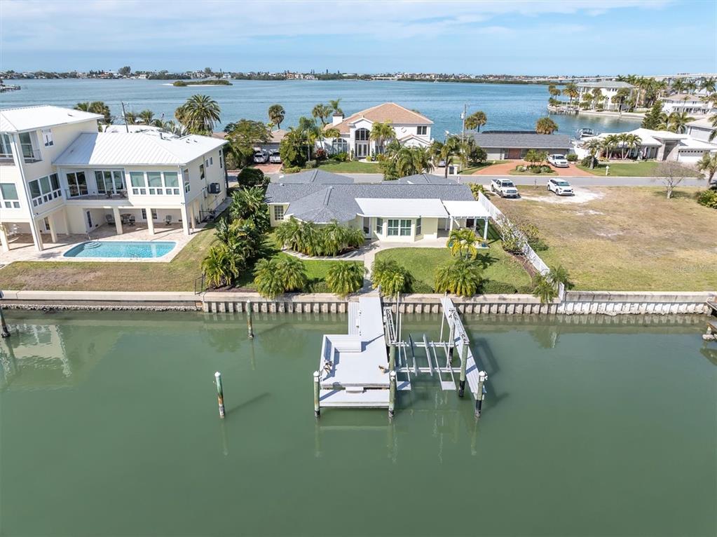 309 Buttonwood Lane Largo, FL 33770 - Photo 6 of 48