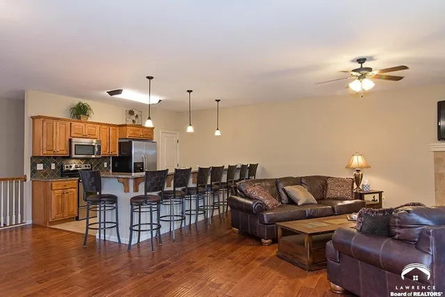 $550,000 | 2250 Lake Pointe Drive, Unit 1900, Lawrence, KS 66049