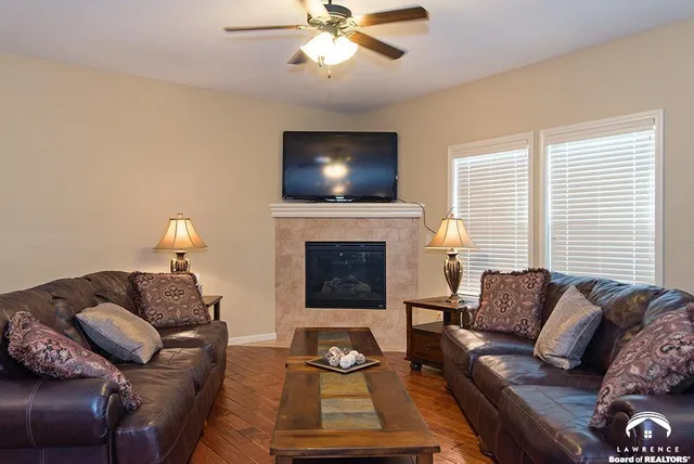 $550,000 | 2250 Lake Pointe Drive, Unit 1900, Lawrence, KS 66049