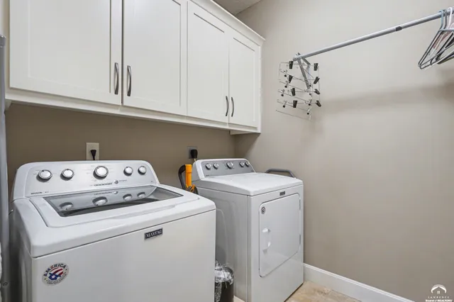 $550,000 | 2250 Lake Pointe Drive, Unit 1900, Lawrence, KS 66049