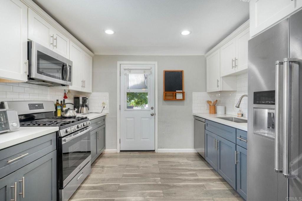 513 Smilax Road Vista, CA 92081 - Photo 12 of 42