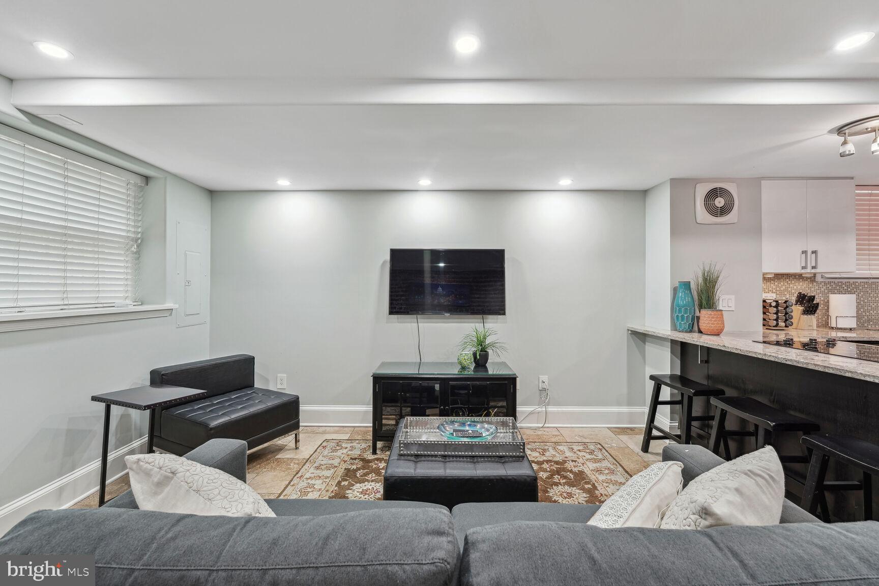 722 13th Street Southeast, Unit B Washington, DC 20003 - Photo 3 of 16