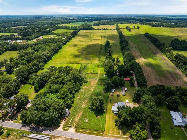 $324,000 | 6448 Baton Rouge Avenue, Mansura, LA 71350