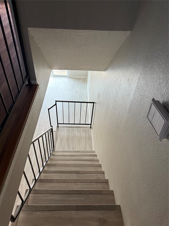 167 Merlin Way Euless, TX 76039 - Photo 11 of 18 a view of entryway