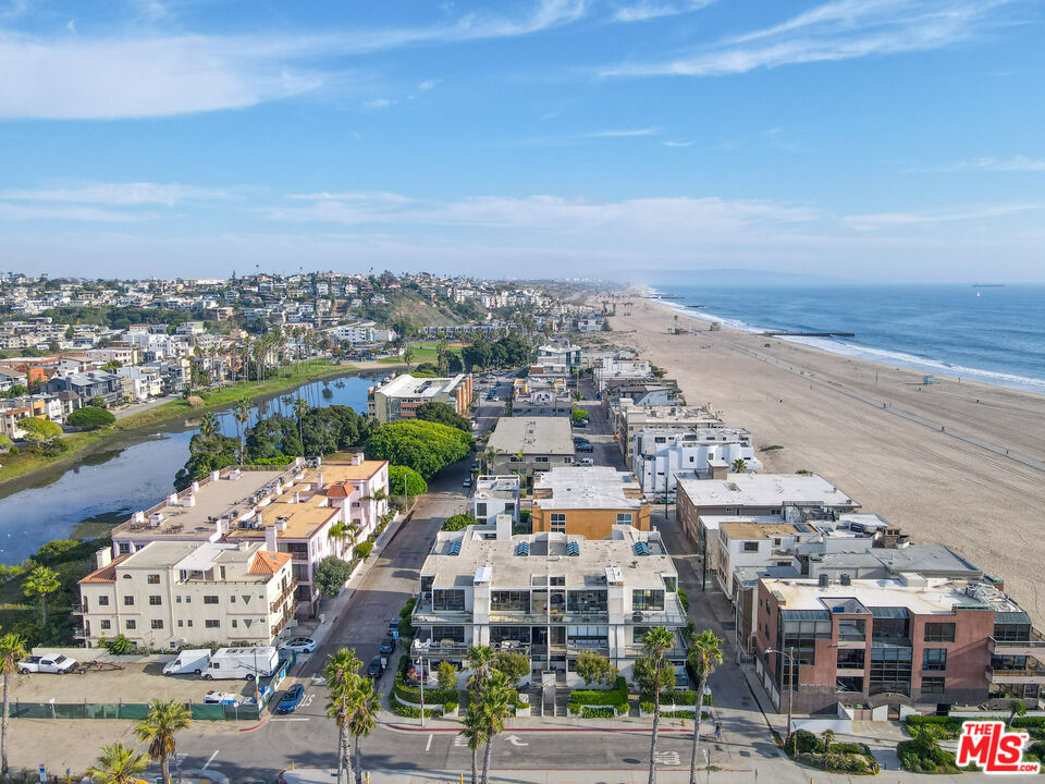 6209 Pacific Avenue, Unit 103 Playa del Rey, CA 90293 - Photo 26 of 40 a view of city with ocean