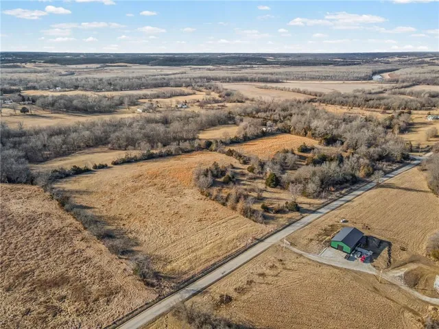 $270,000 | 10155 Liv 233, Chillicothe, MO 64601