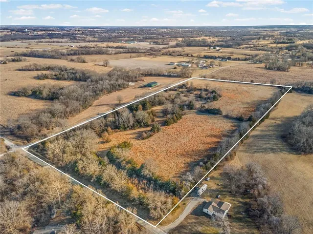 $270,000 | 10155 Liv 233, Chillicothe, MO 64601