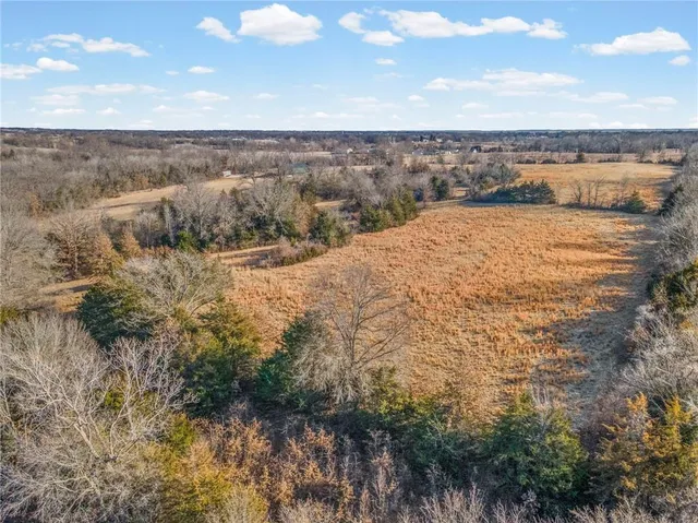 $270,000 | 10155 Liv 233, Chillicothe, MO 64601