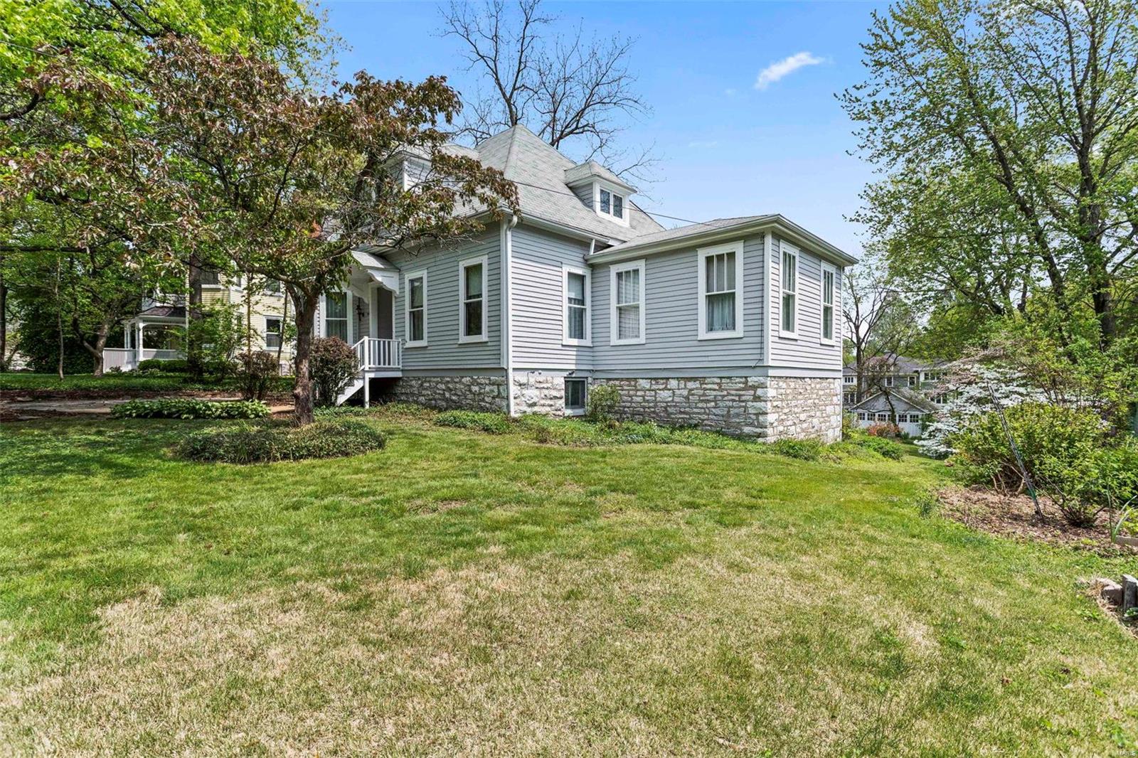 108 Jefferson Road St. Louis, MO 63119 - Photo 3 of 58 Gallery Image 3
