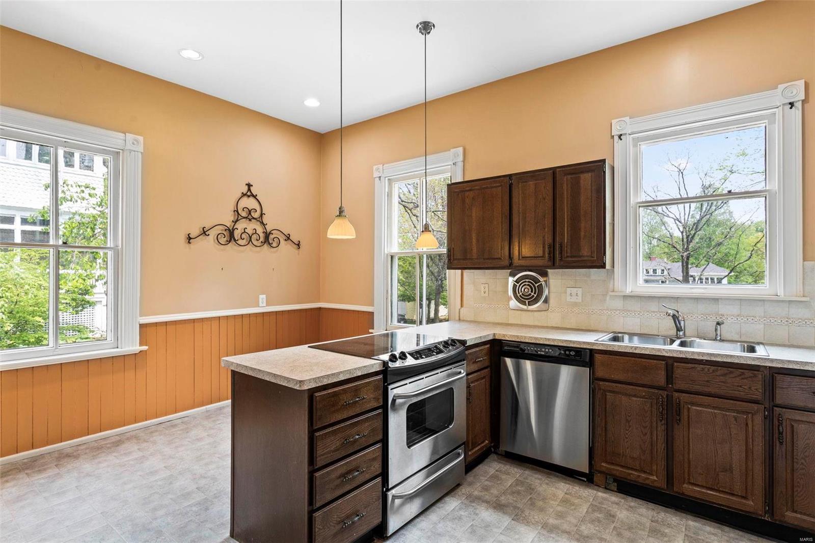 108 Jefferson Road St. Louis, MO 63119 - Photo 21 of 58 Gallery Image 21