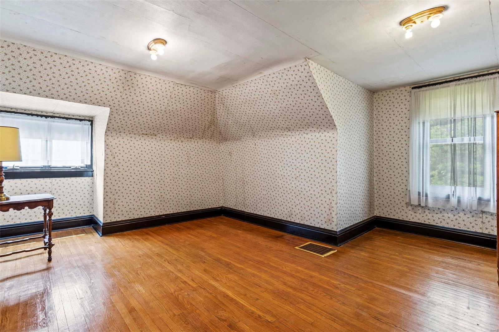 108 Jefferson Road St. Louis, MO 63119 - Photo 36 of 58 Gallery Image 36