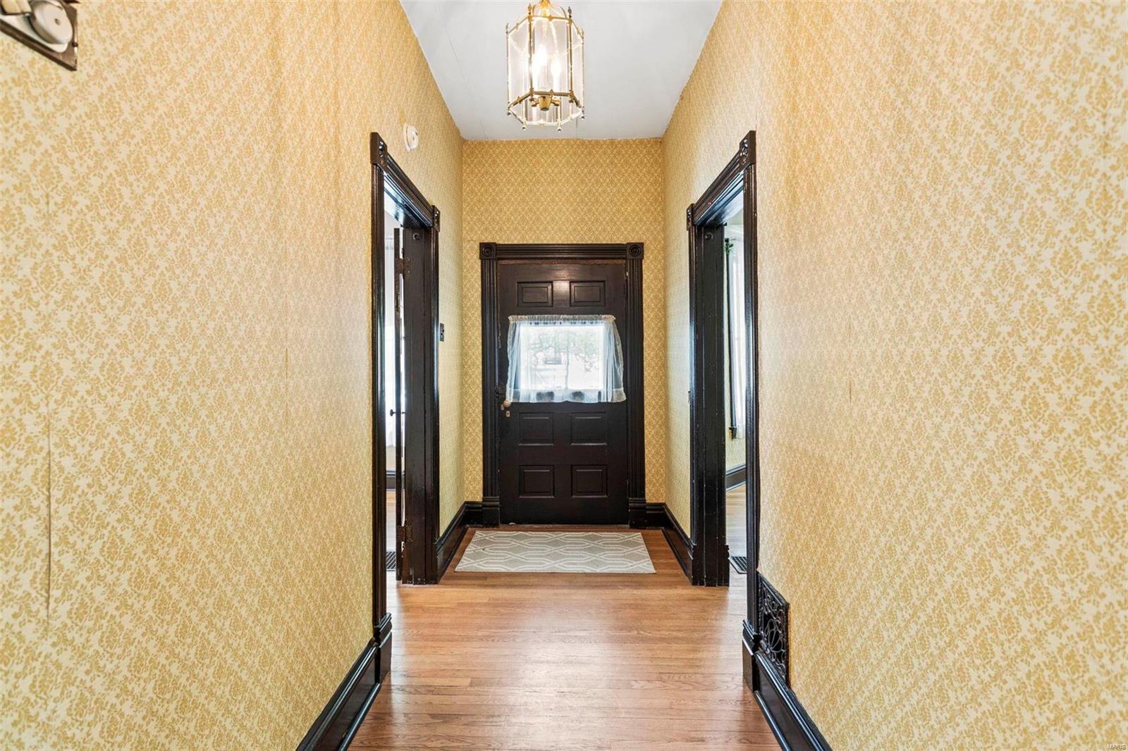 108 Jefferson Road St. Louis, MO 63119 - Photo 5 of 58 Gallery Image 5
