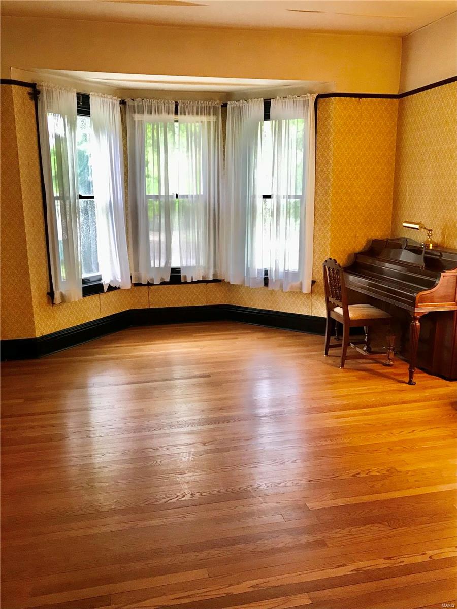 108 Jefferson Road St. Louis, MO 63119 - Photo 6 of 58 Gallery Image 6