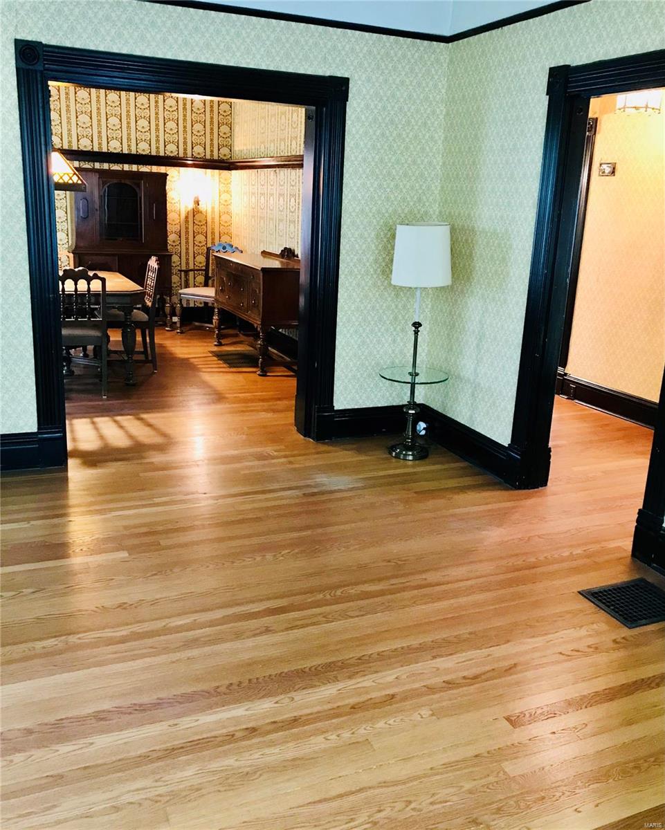 108 Jefferson Road St. Louis, MO 63119 - Photo 10 of 58 Gallery Image 10
