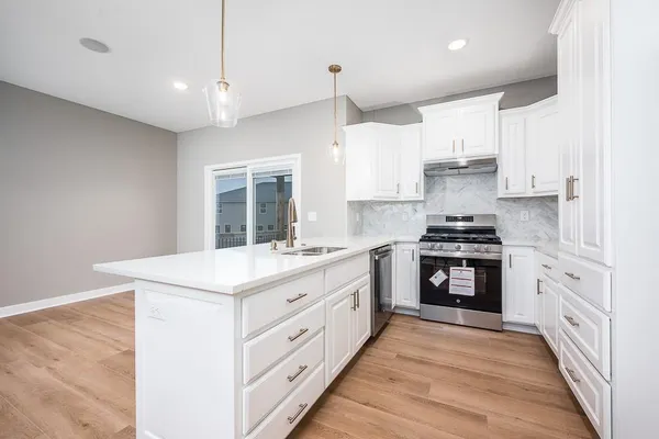 $429,950 | 931 168th Street, Basehor, KS 66007