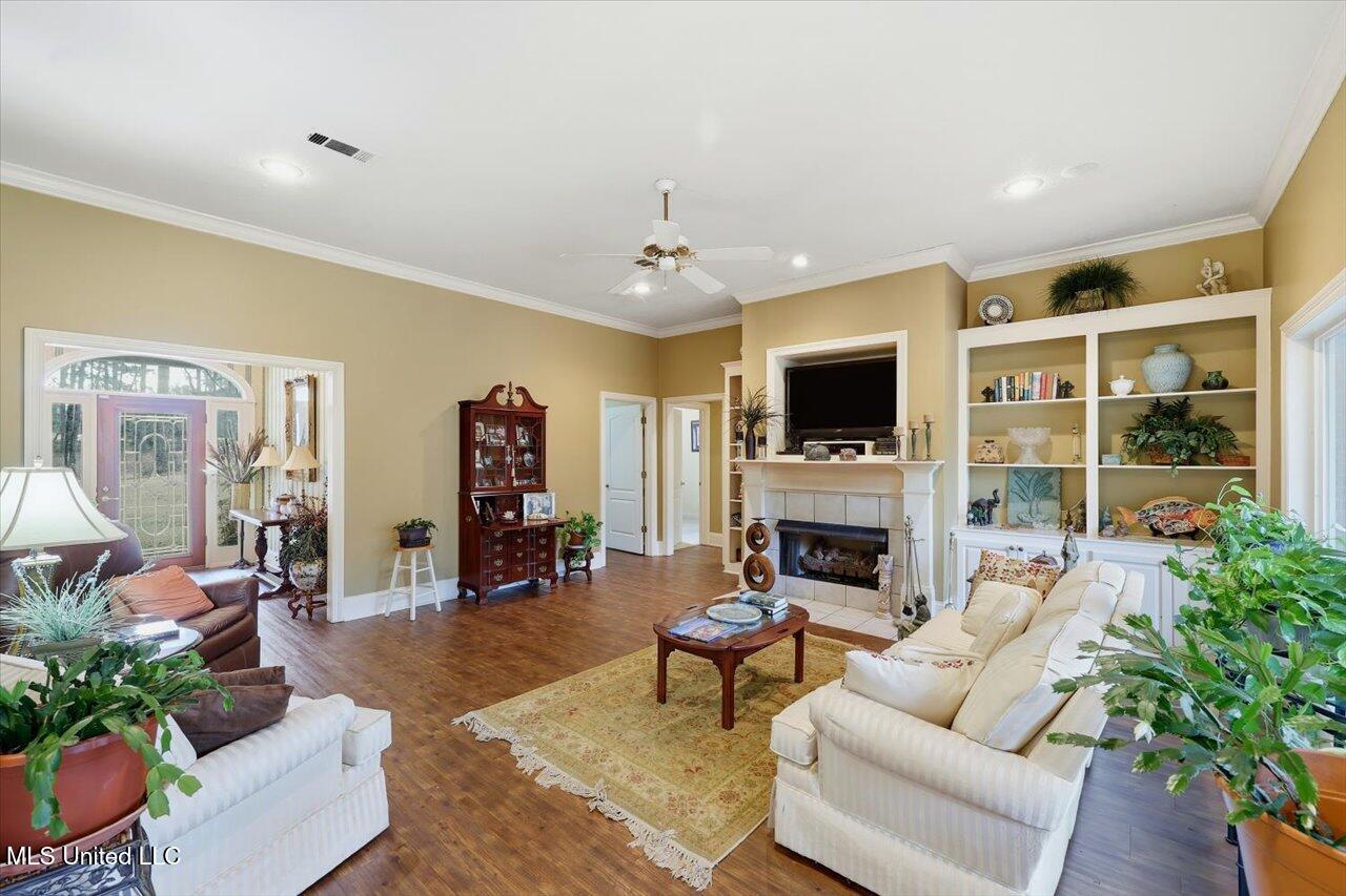 1407 Monterey Road Florence, MS 39073 - Photo 12 of 67 12-1407 Monterey Rd _ Home Tours MS