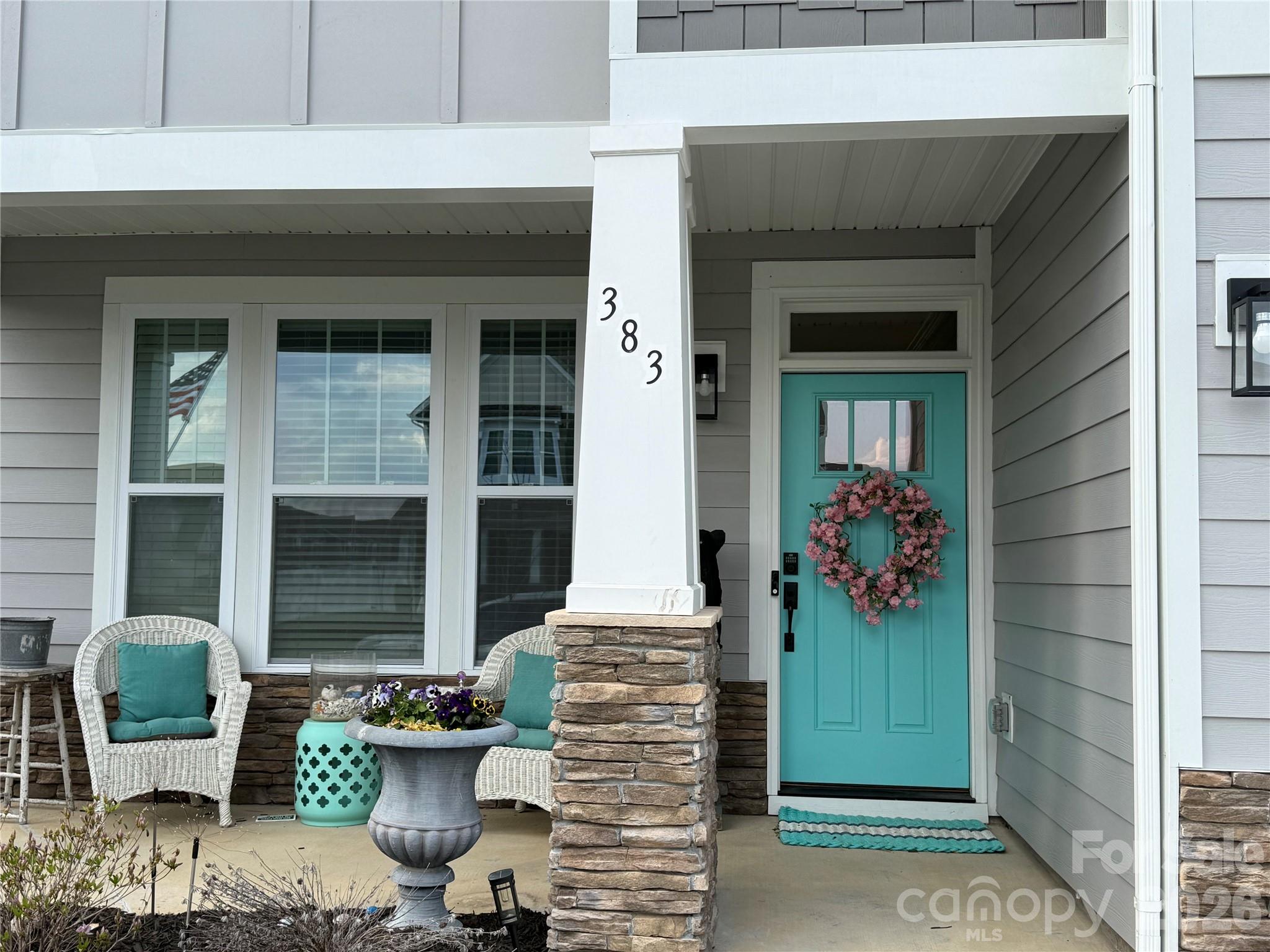 383 Fox Cove Road Hendersonville, NC 28792 - Photo 2 of 6