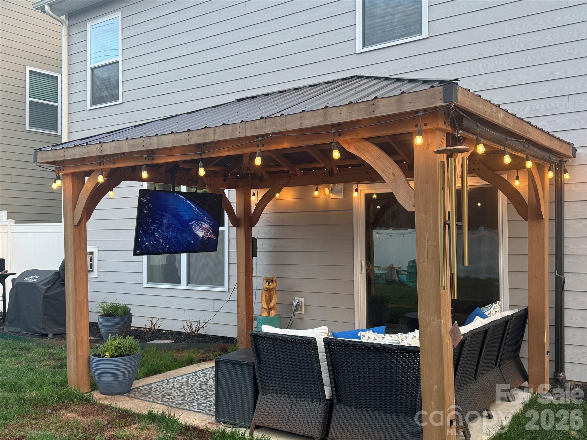 383 Fox Cove Road Hendersonville, NC 28792 - Photo 3 of 6