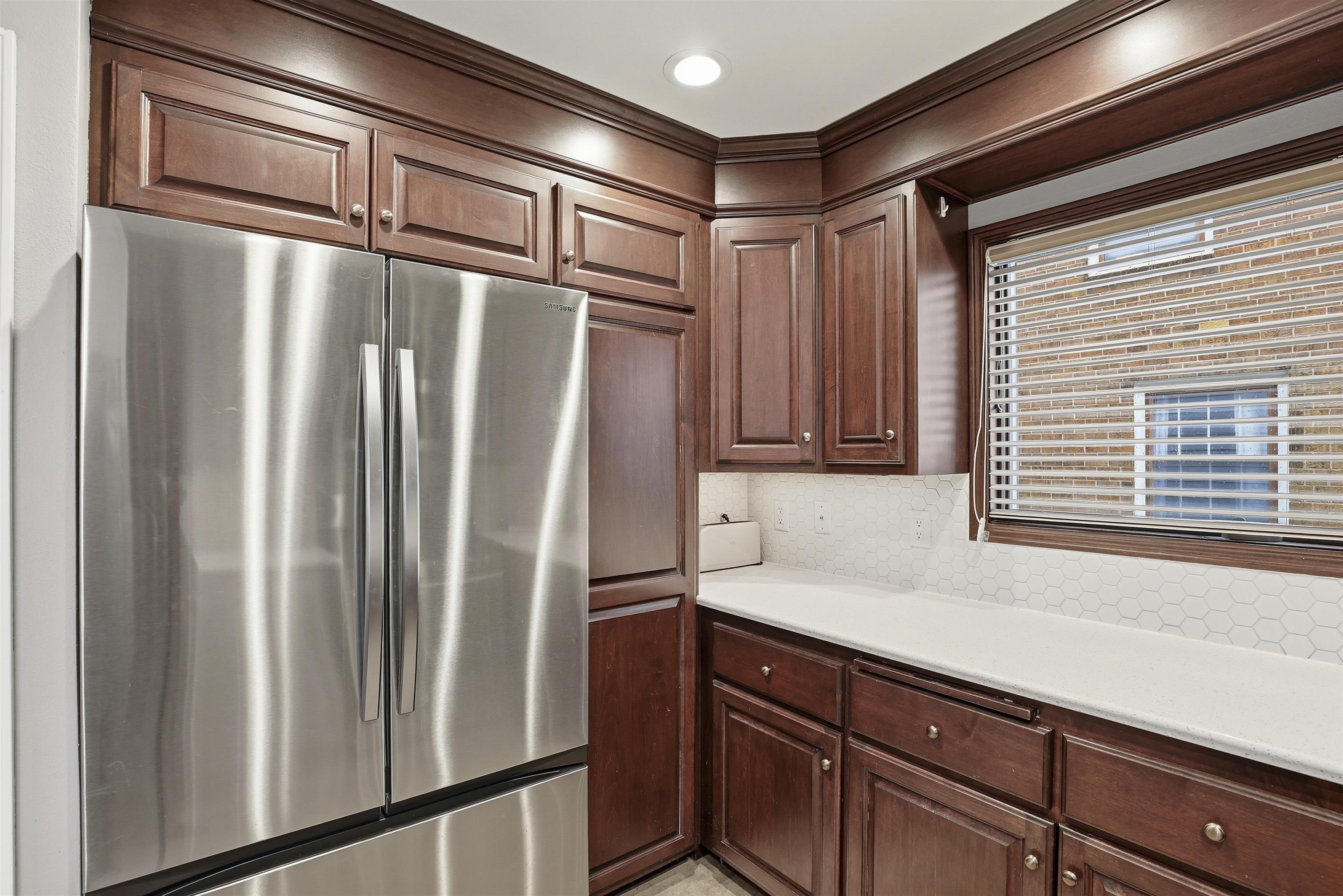 1820 North Superior Street Appleton, WI 54911 - Photo 11 of 31