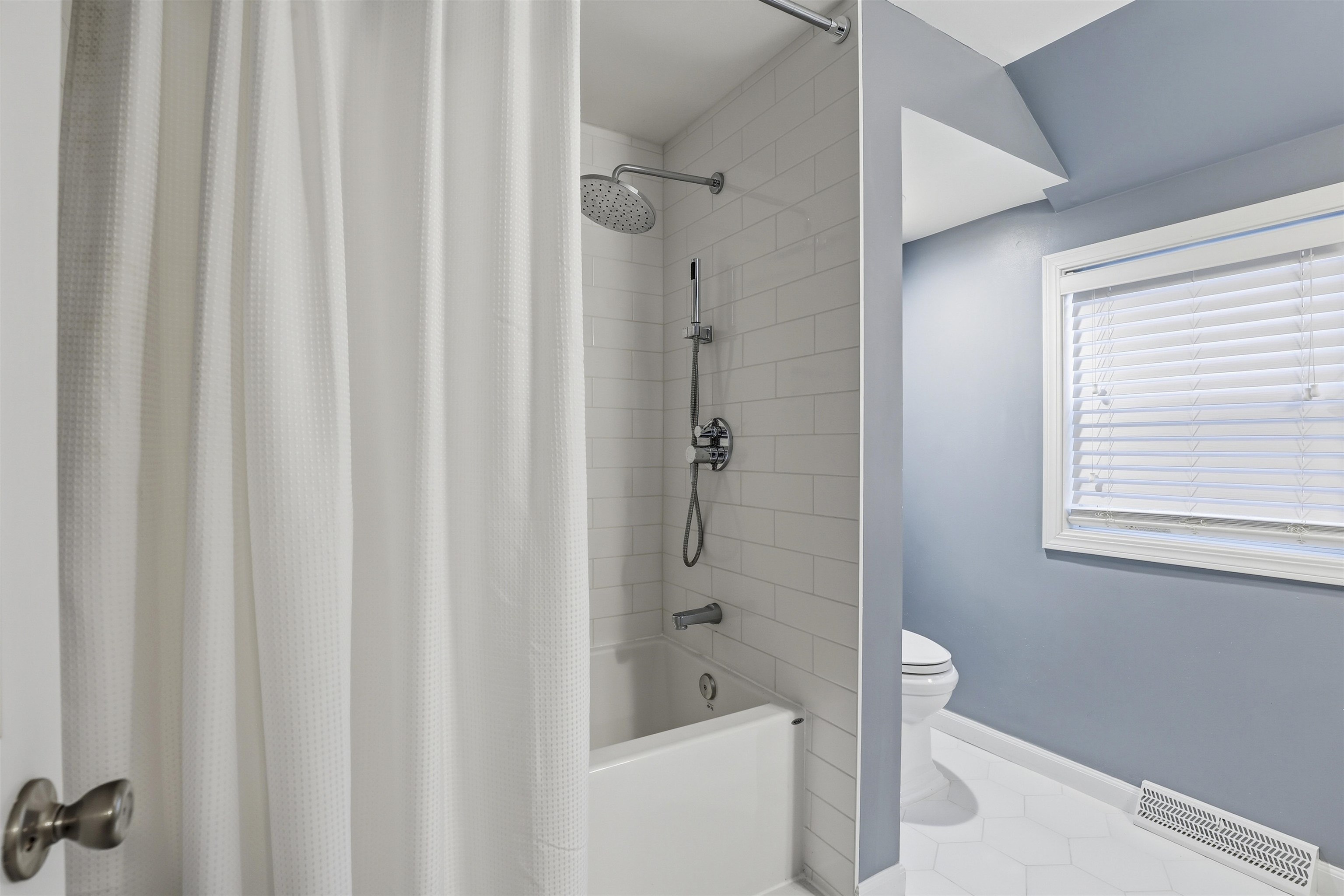 1820 North Superior Street Appleton, WI 54911 - Photo 15 of 31