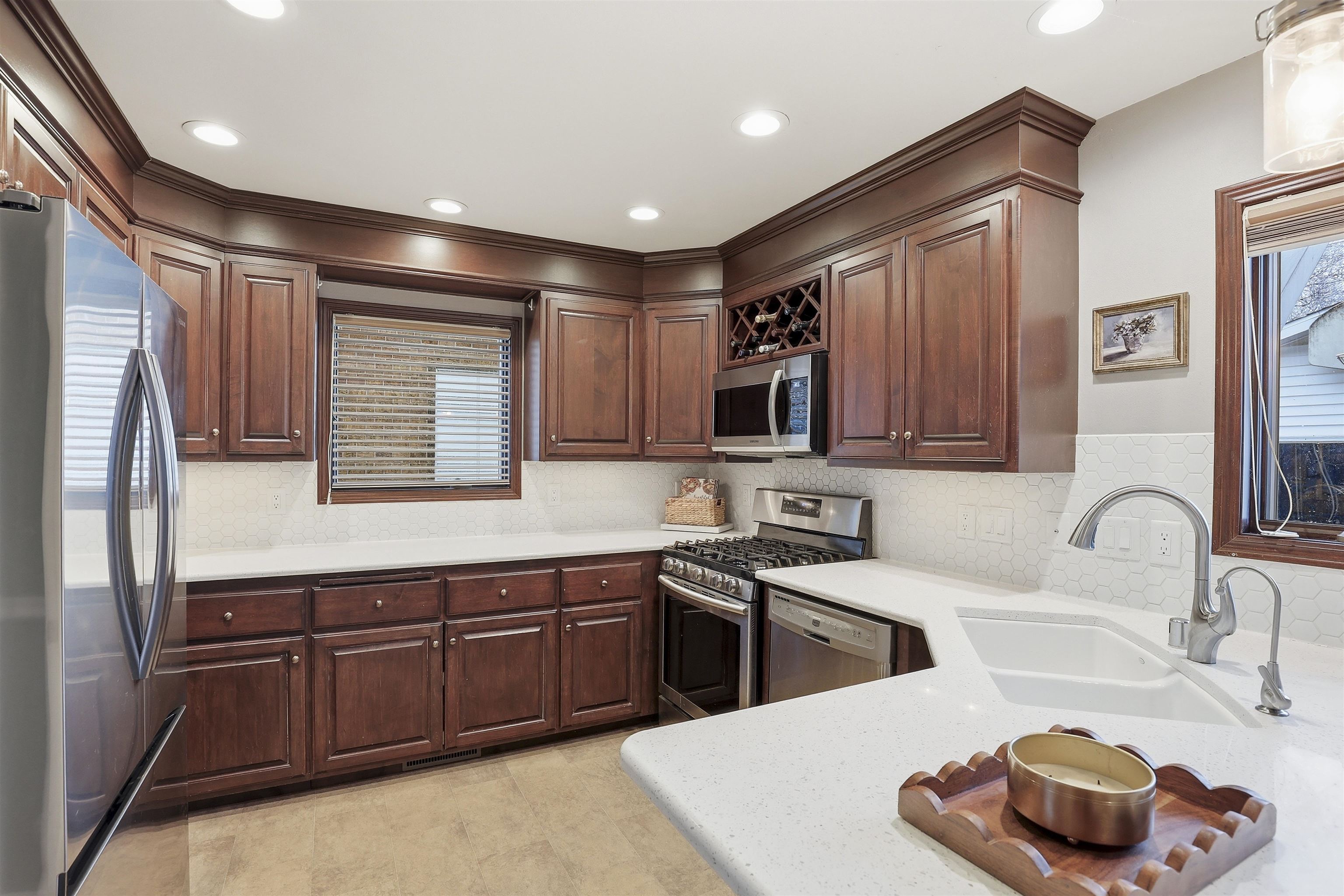 1820 North Superior Street Appleton, WI 54911 - Photo 10 of 31