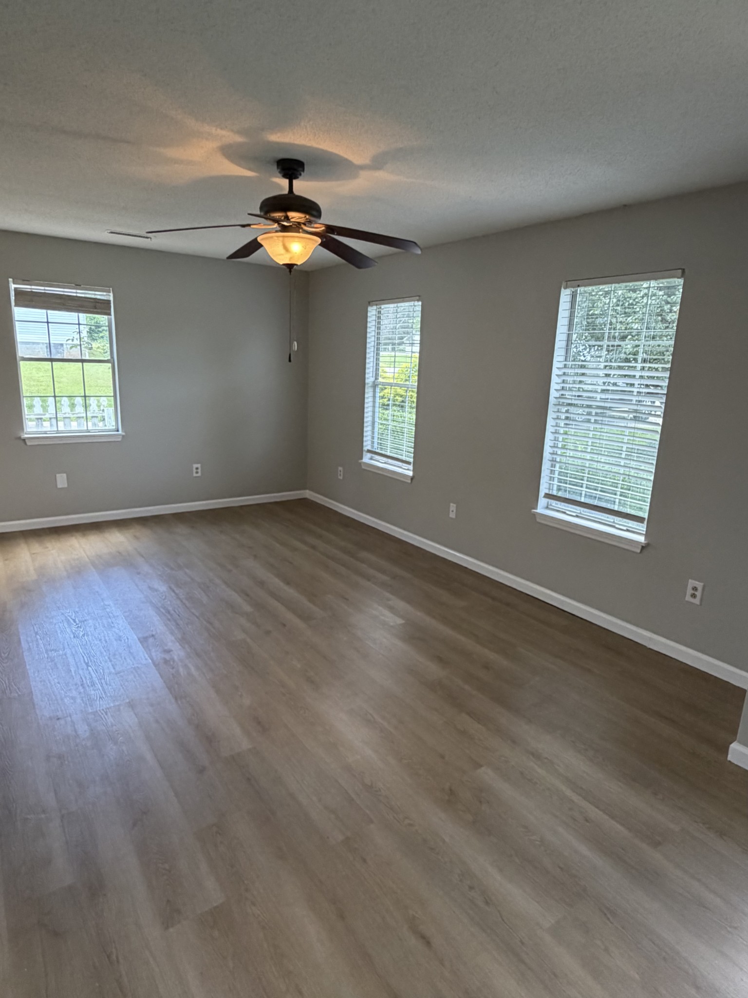 337 Sunshine Circle Decherd, TN 37324 - Photo 8 of 44