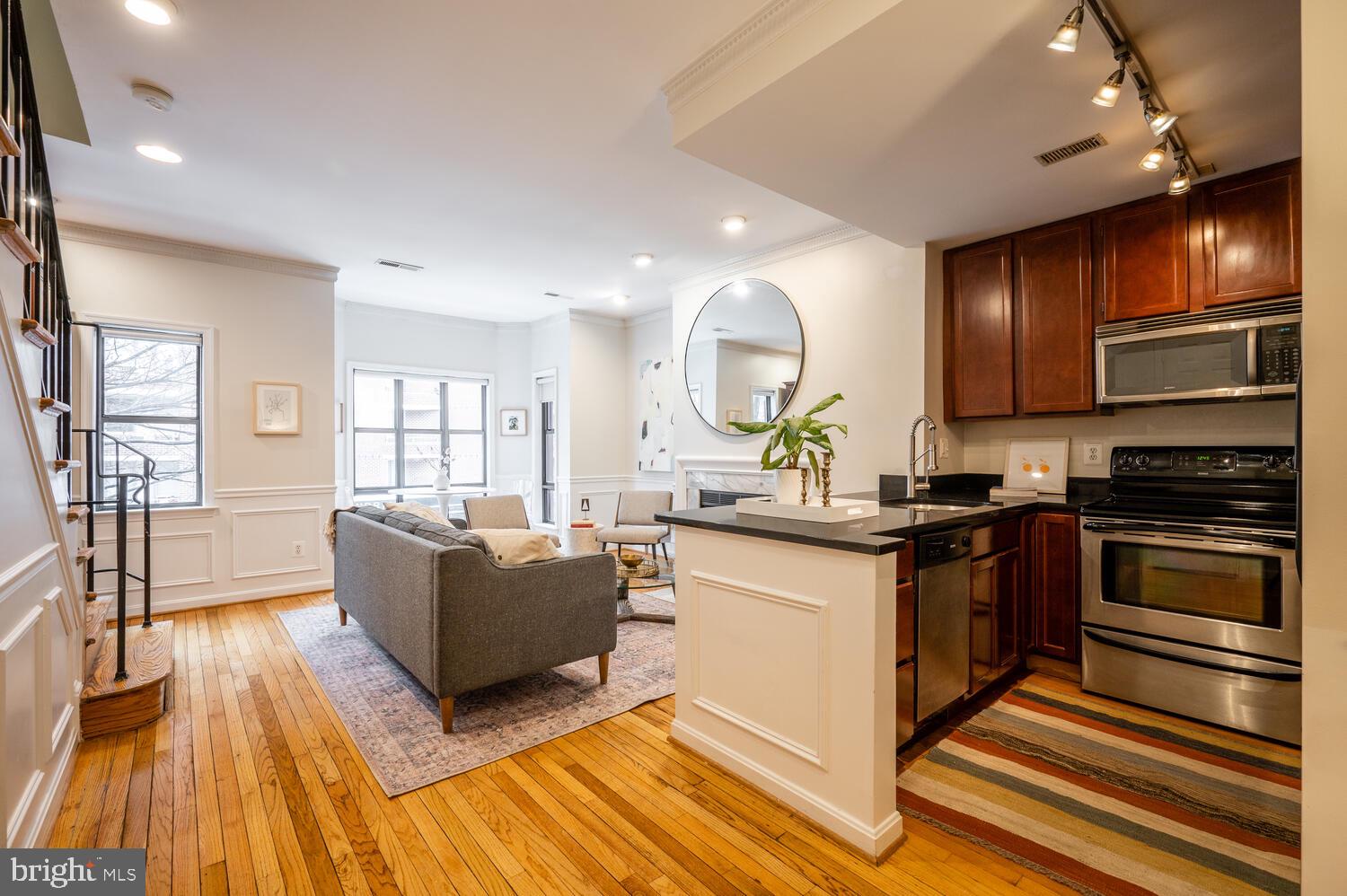 1207 N Street Northwest, Unit E Washington, DC 20005 - Photo 2 of 16