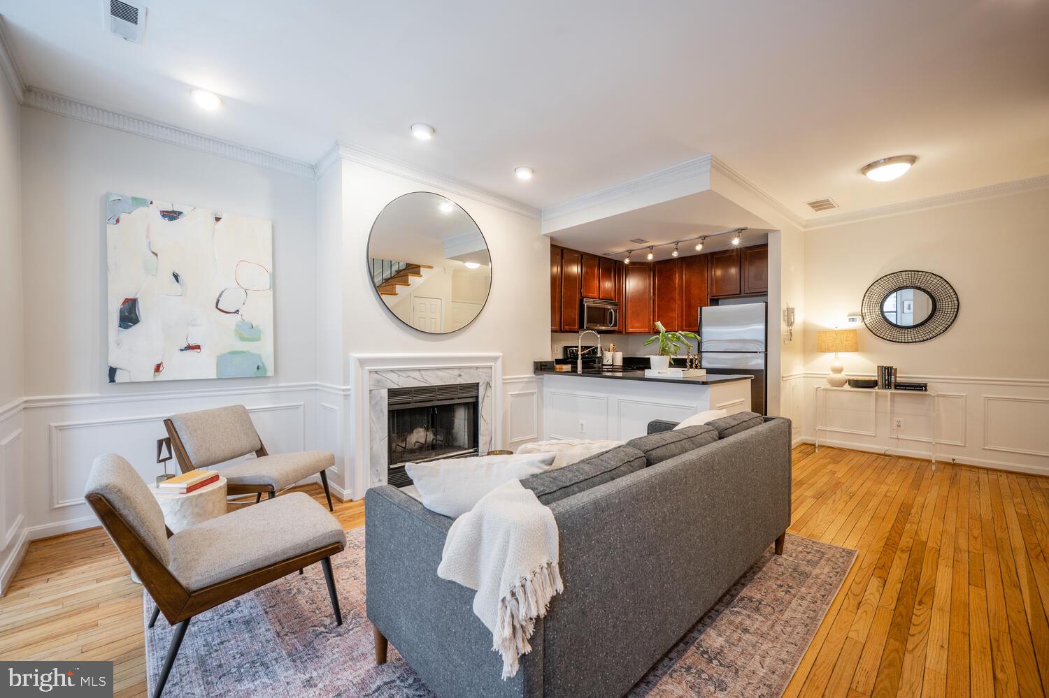 1207 N Street Northwest, Unit E Washington, DC 20005 - Photo 4 of 16