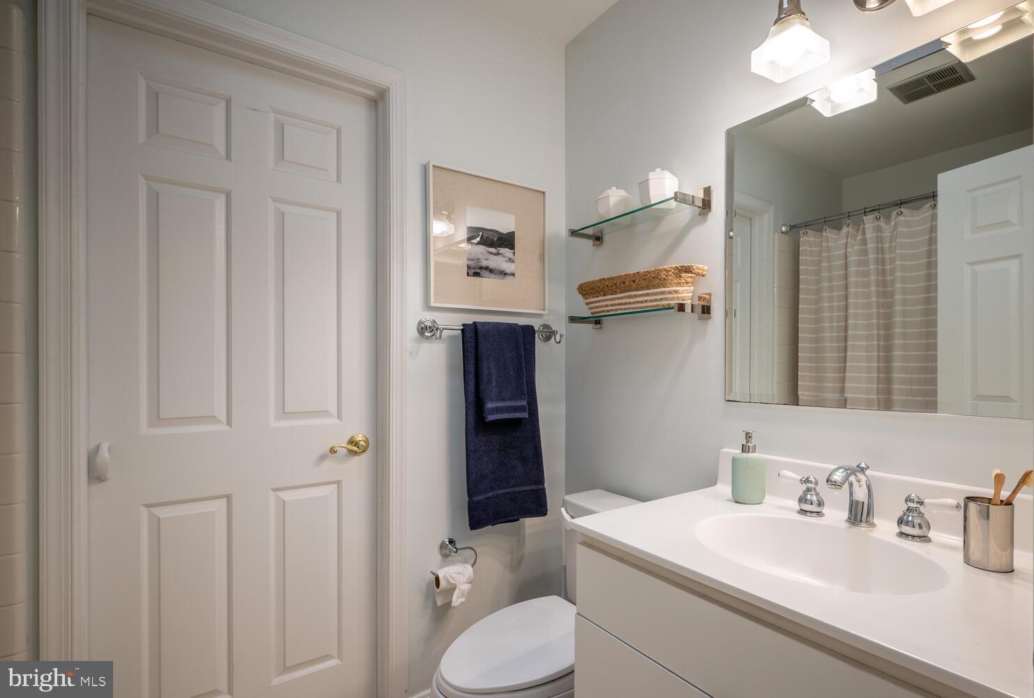 1207 N Street Northwest, Unit E Washington, DC 20005 - Photo 10 of 16