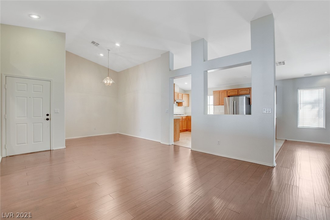 283 Spring Palms Street Henderson, NV 89012 - Photo 8 of 49 Gallery Image 8