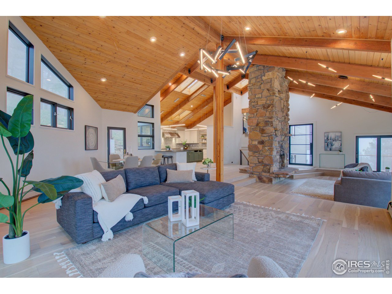 159 Alpine Way Boulder, CO 80304 - Photo 15 of 40 Great room adjoins kitchen