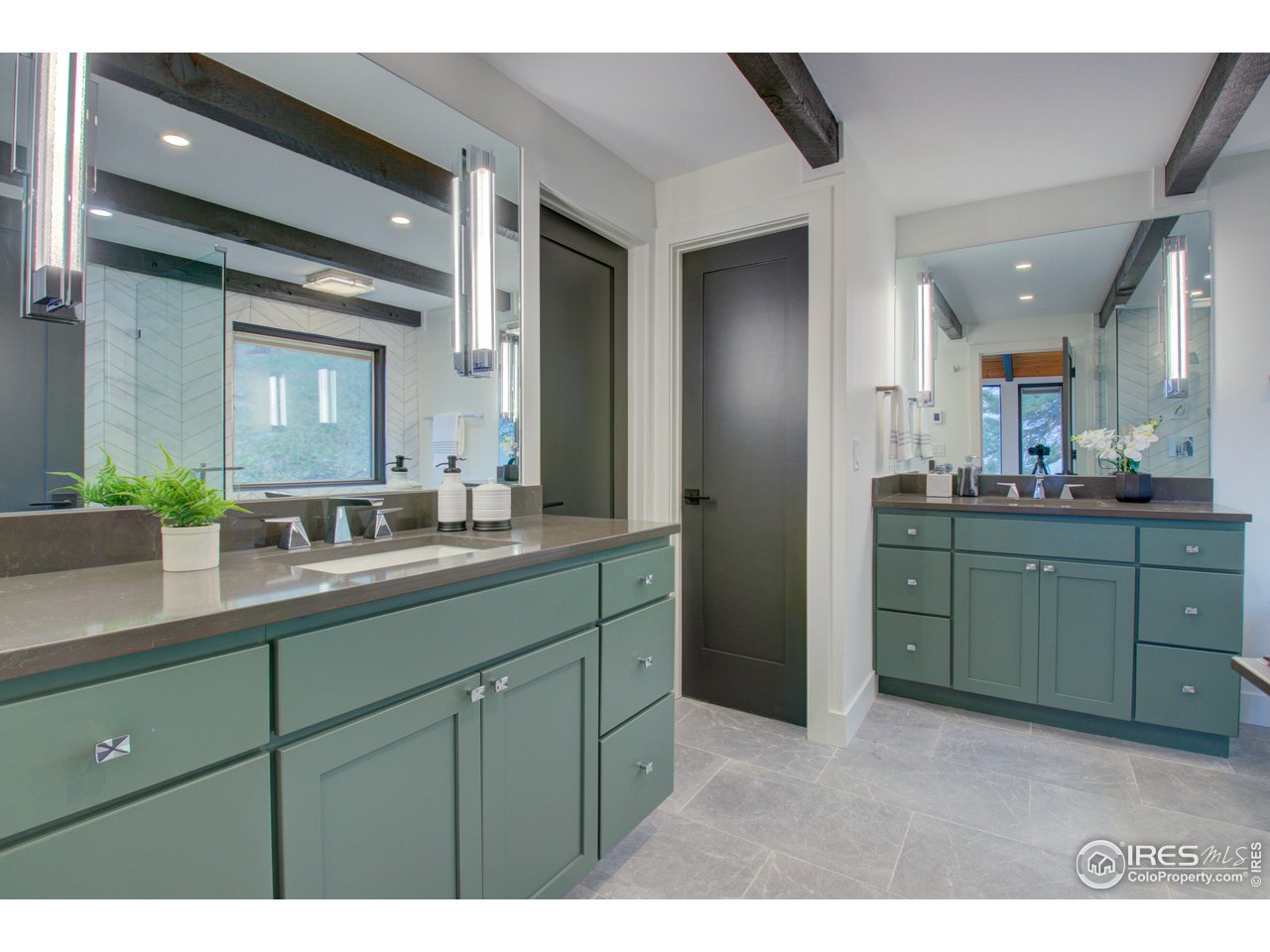 159 Alpine Way Boulder, CO 80304 - Photo 23 of 40 Double vanities with quartz counters