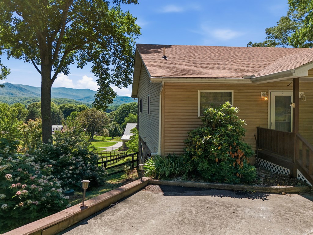 651 McRidge Road Hiawassee, GA 30546 - Photo 10 of 57