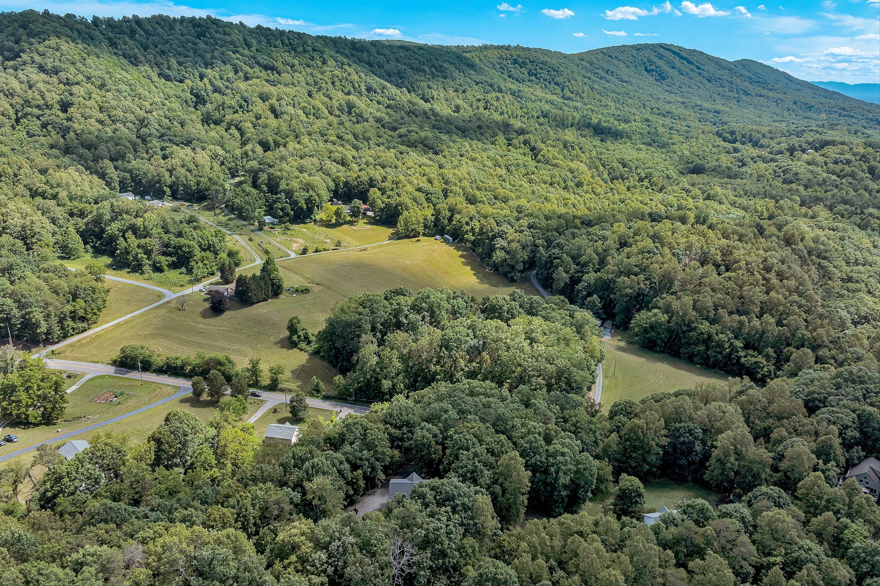 1067 Archway Road Blue Ridge, VA 24064 - Photo 39 of 44 41-VM-0821