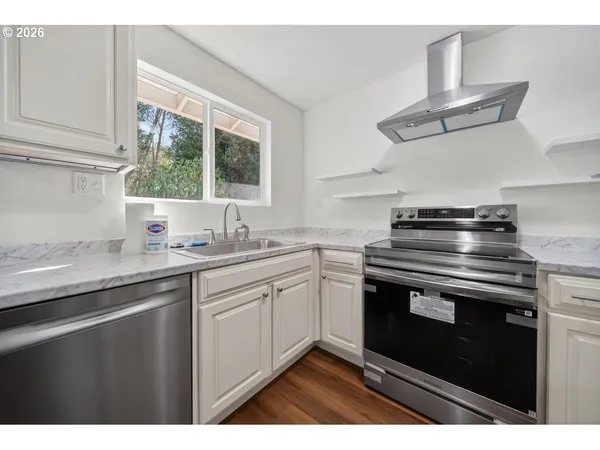 $449,990 | 3292 Munsel Lake Road, Florence, OR 97439