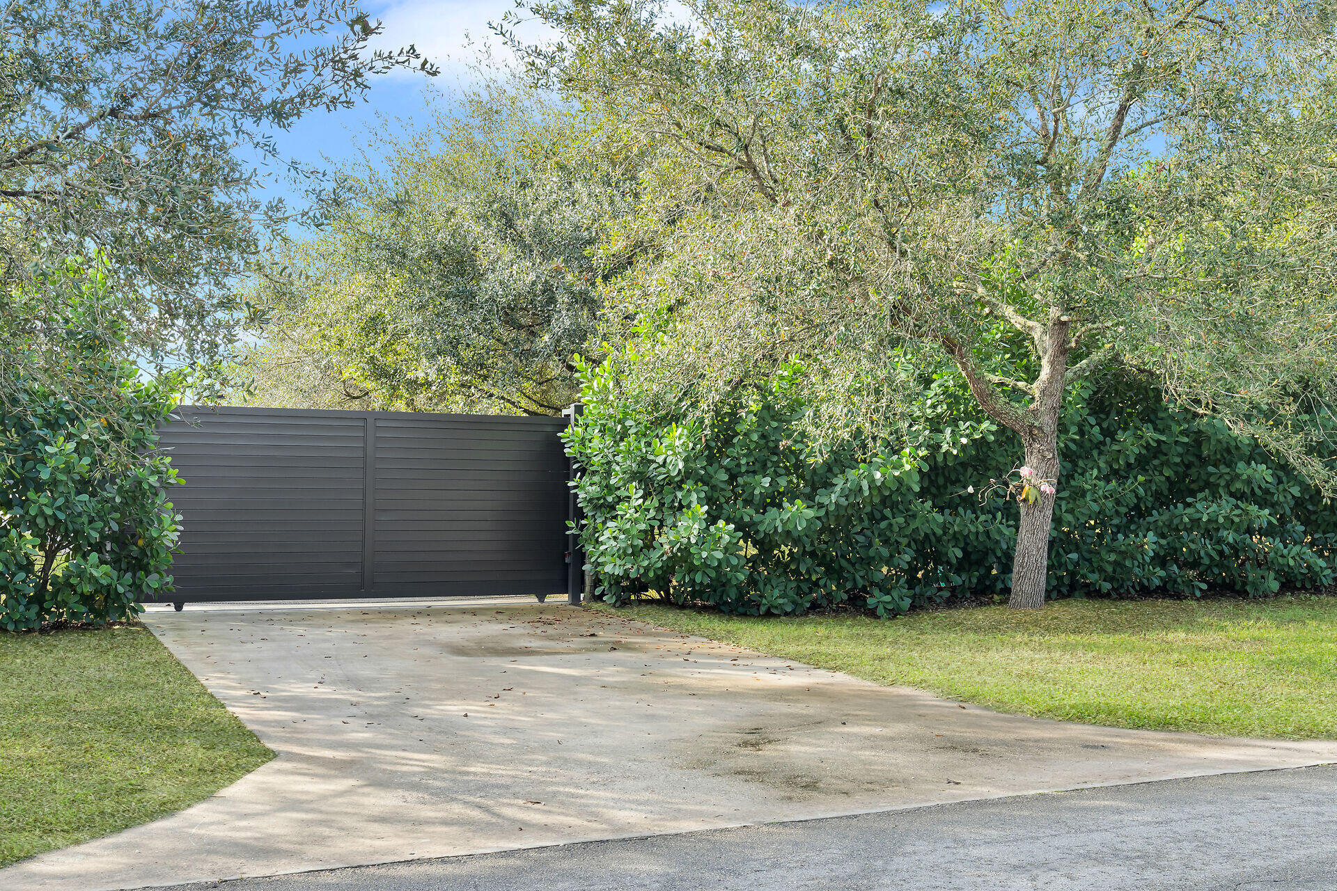 19900 Southwest 280th Street Homestead, FL 33031 - Photo 10 of 52 a view of a house with a yard