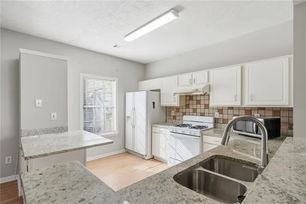 $2,100 | 4645 Valais Court, Unit 77, Alpharetta, GA 30022