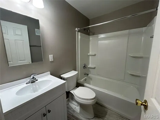 $1,900 | 4115 Pasco Drive, St. Louis, MO 63129