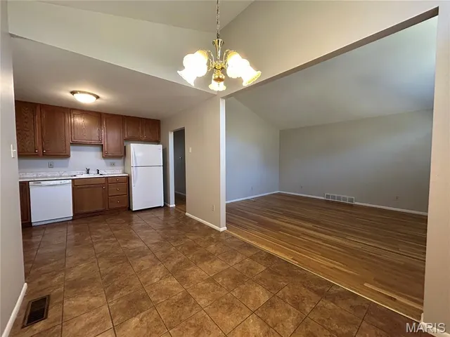 $1,900 | 4115 Pasco Drive, St. Louis, MO 63129