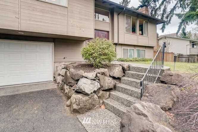 18324 Baldwin Road Bothell, WA 98012 - Photo 4 of 33