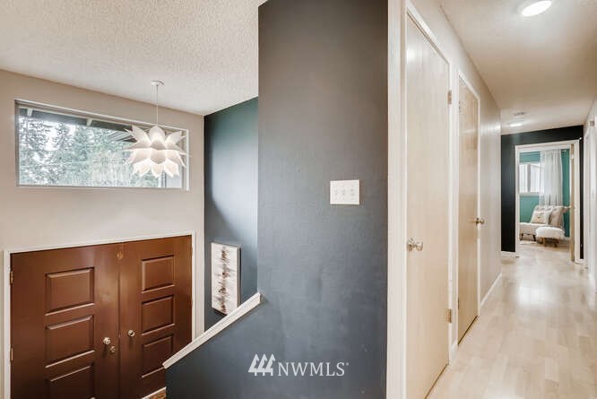 18324 Baldwin Road Bothell, WA 98012 - Photo 5 of 33