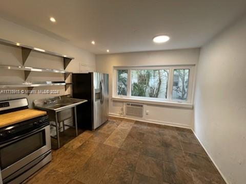755 Alton Road, Unit 2 Miami Beach, FL 33139 - Photo 3 of 8 Gallery Image 3