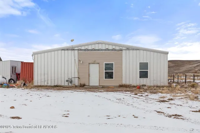 $350,000 | 4 Gary Lane, Pinedale, WY 82941