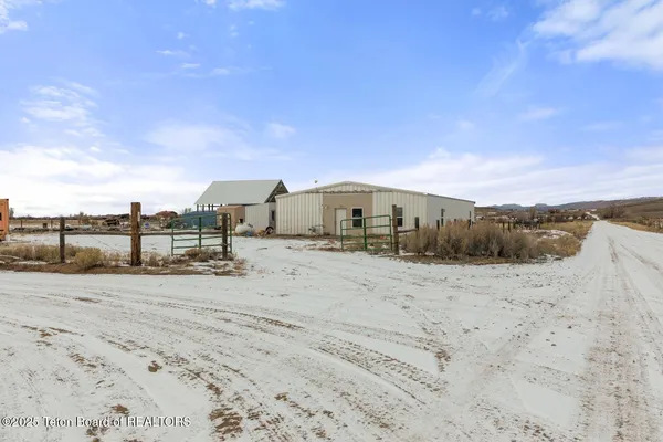 $350,000 | 4 Gary Lane, Pinedale, WY 82941