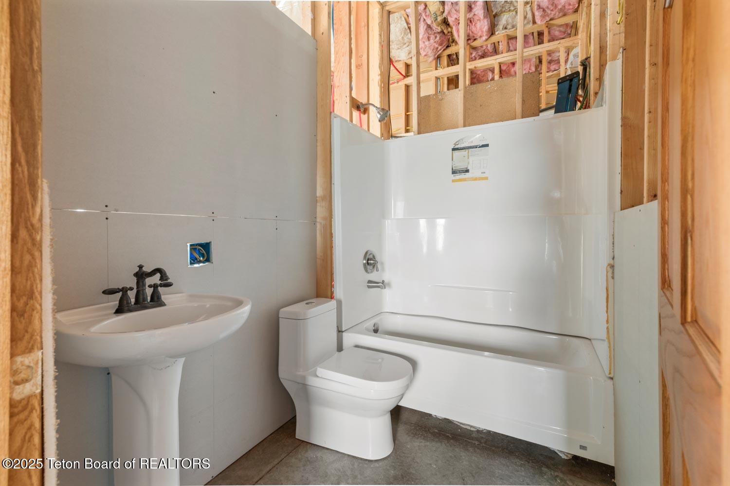 4 Gary Lane Pinedale, WY 82941 - Photo 19 of 41 4 Gary Ln-2084 1