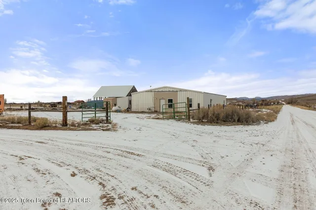 $350,000 | 4 Gary Lane, Pinedale, WY 82941
