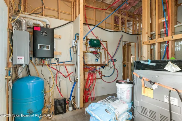 $350,000 | 4 Gary Lane, Pinedale, WY 82941